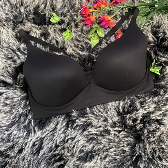 Victoria’s Secret Body by Victoria Lightly Lined Plunge Bra 36DD 36E - Picture 2 of 5